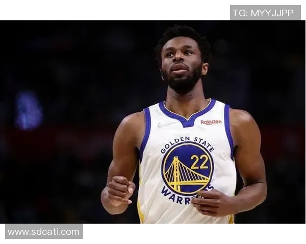 被足球队伍抛弃的球星逆袭之路：从低谷到巅峰的奋斗故事